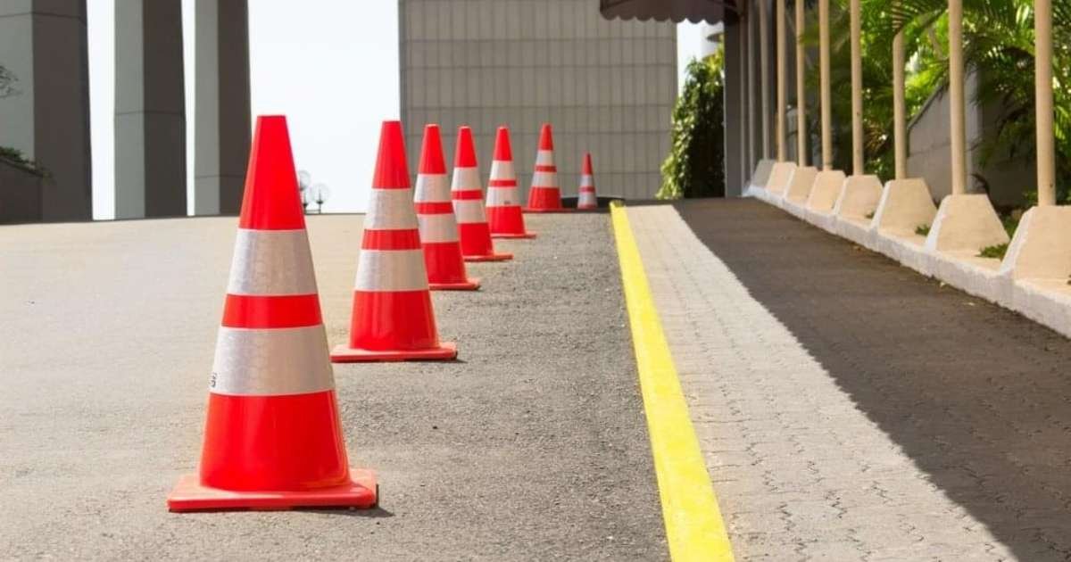 Traffic Cones: A Standard 3-Foot Barrier