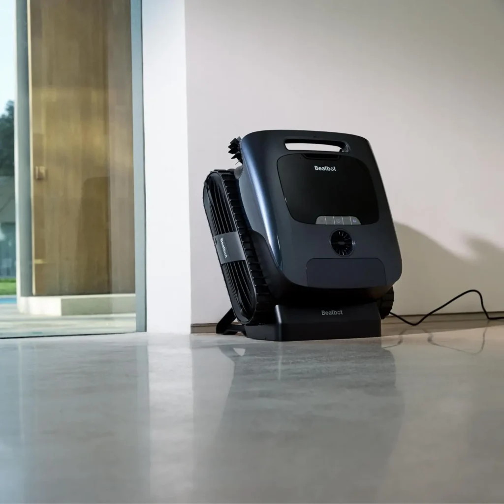 Robot Pool Cleaner Showdown: Polaris vs Beatbot Comparison