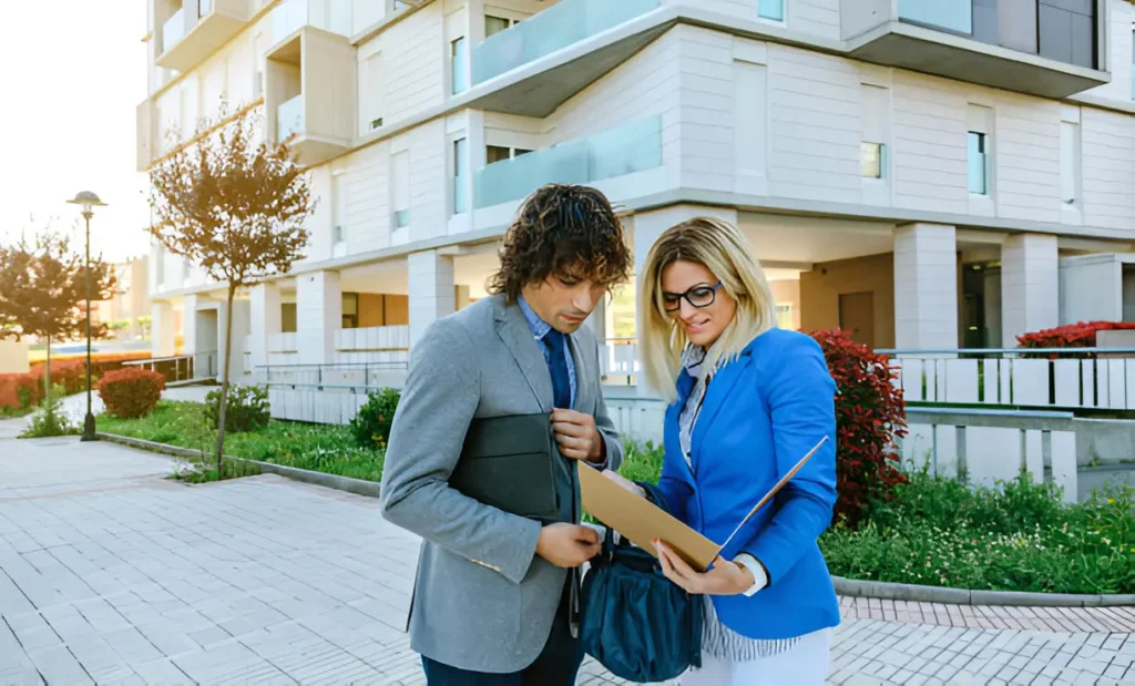 The Essential Guide to Finding the Right Real Estate Agent